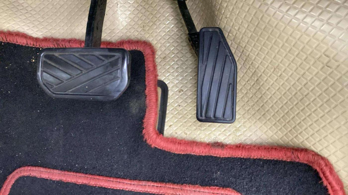 2019 Maruti Dzire VDI AMT, Diesel, Automatic, 77,645 km, Pedals
