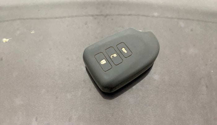 2021 Toyota YARIS G MT, Petrol, Manual, 39,157 km, Key Close Up