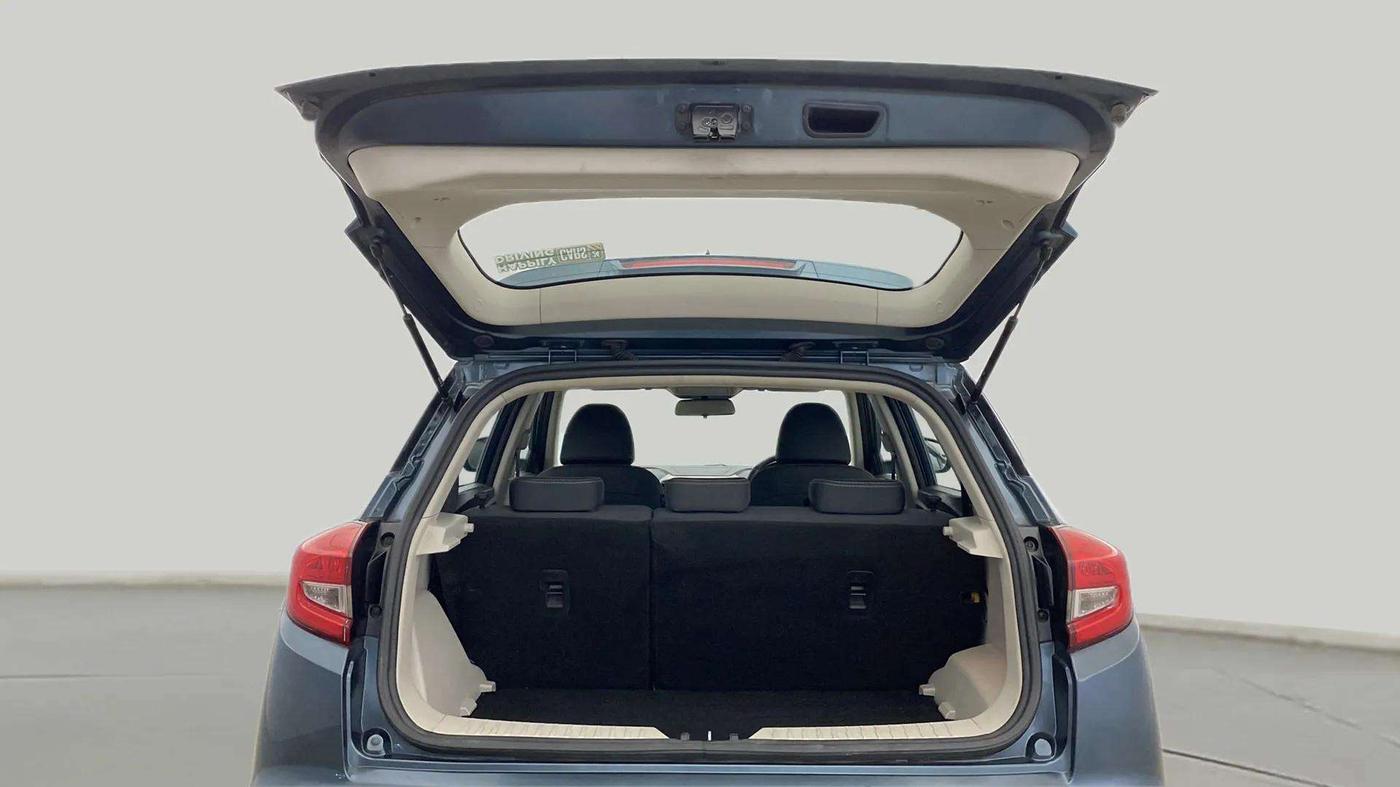 2019 Mahindra XUV300 W8 1.2 PETROL, Petrol, Manual, 61,610 km, Boot Open Zoomed View