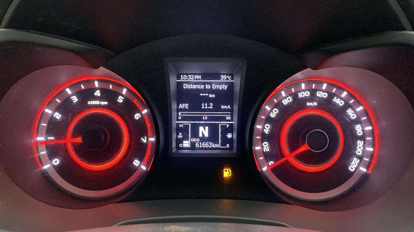 2019 Mahindra XUV300 W8 1.2 PETROL, Petrol, Manual, 61,610 km, Odometer Image