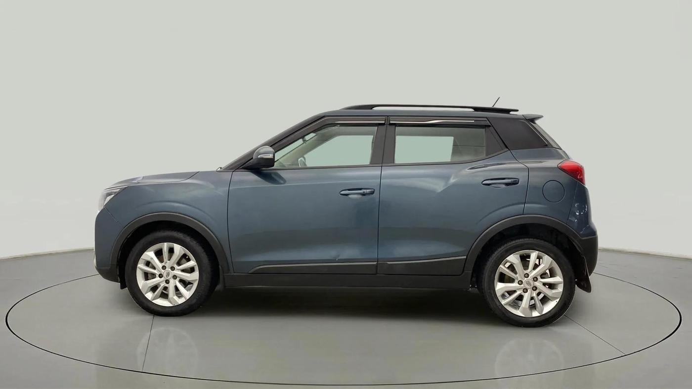 2019 Mahindra XUV300 W8 1.2 PETROL, Petrol, Manual, 61,610 km, Left Side