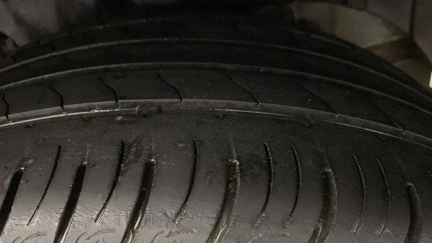 2019 Mahindra XUV300 W8 1.2 PETROL, Petrol, Manual, 61,610 km, Left Rear Tyre Tread