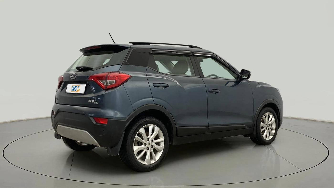 2019 Mahindra XUV300 W8 1.2 PETROL, Petrol, Manual, 61,610 km, Right Back Diagonal