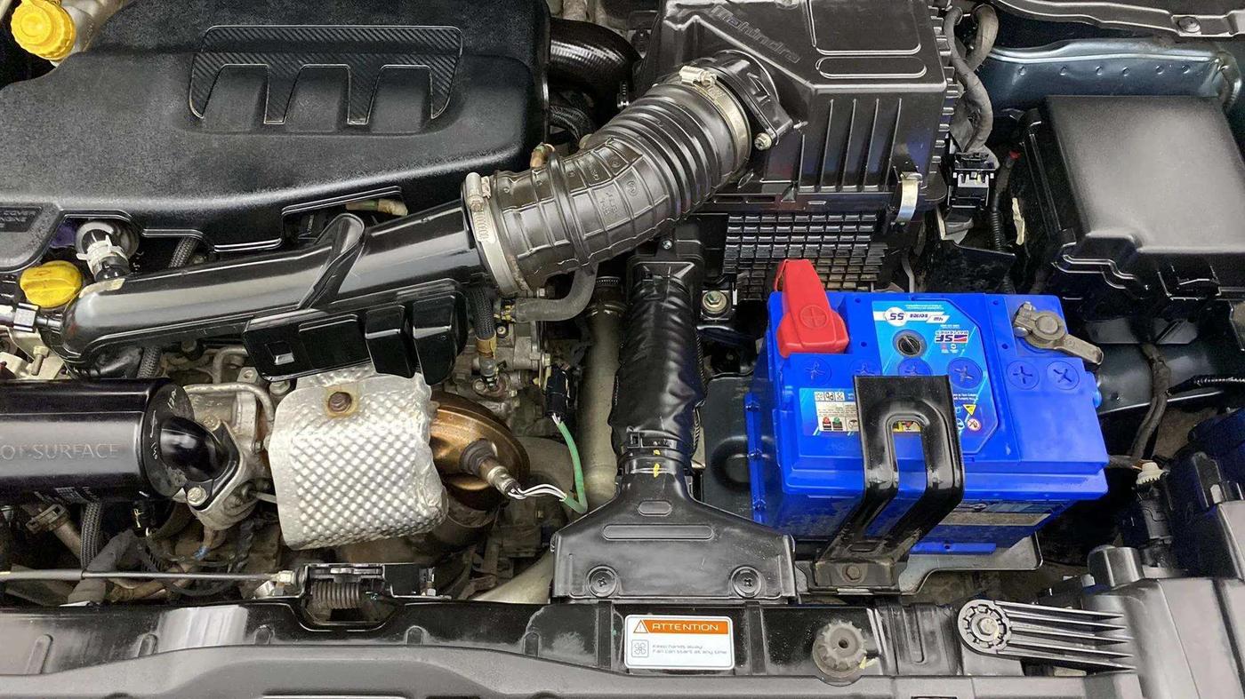 2019 Mahindra XUV300 W8 1.2 PETROL, Petrol, Manual, 61,610 km, Engine View - Left