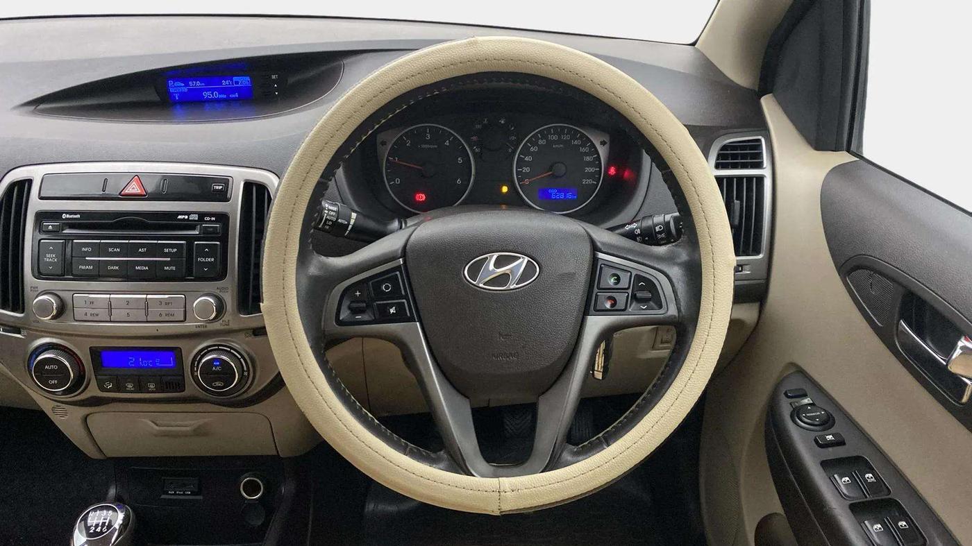2013 Hyundai i20 SPORTZ 1.4 CRDI, Diesel, Manual, 63,021 km, Steering Wheel Close Up