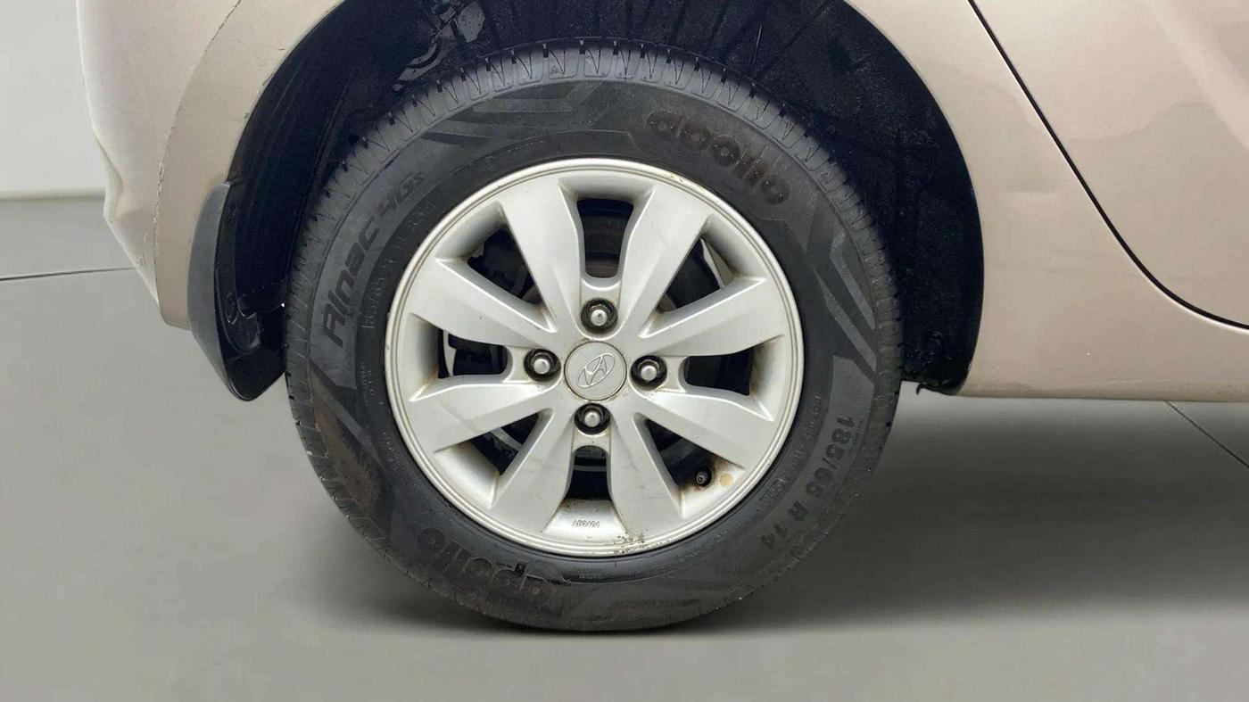 2013 Hyundai i20 SPORTZ 1.4 CRDI, Diesel, Manual, 63,021 km, Right Rear Wheel