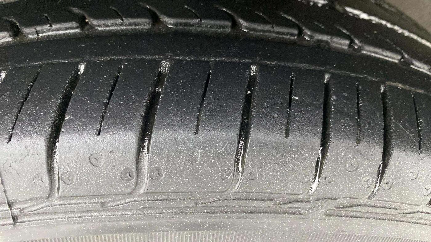 2020 Maruti Ertiga ZXI SHVS, Petrol, Manual, 56,588 km, Left Front Tyre Tread