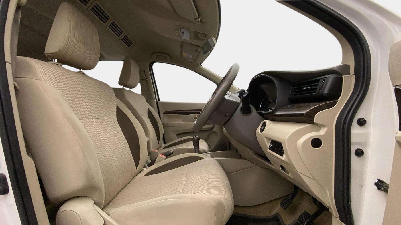 2020 Maruti Ertiga ZXI SHVS, Petrol, Manual, 56,588 km, Right Side Front Door Cabin