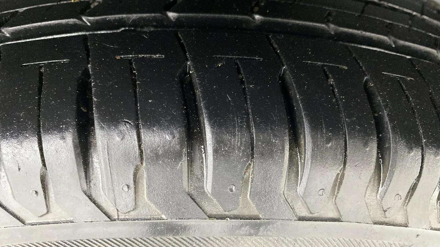 2020 Maruti Ertiga ZXI SHVS, Petrol, Manual, 56,588 km, Left Rear Tyre Tread