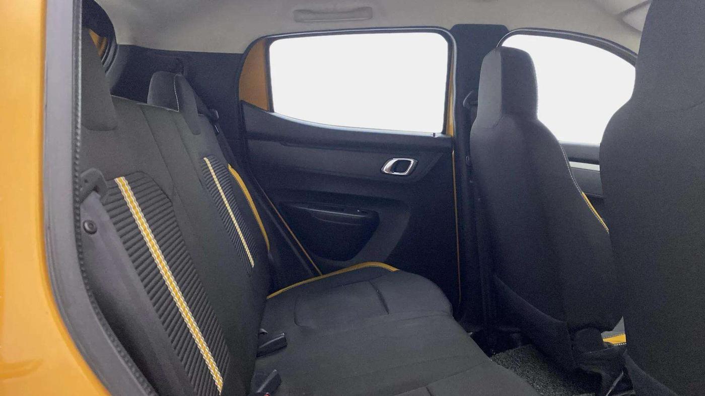 2022 Renault Kwid CLIMBER AMT 1.0, Petrol, Automatic, 19,757 km, Right Side Rear Door Cabin