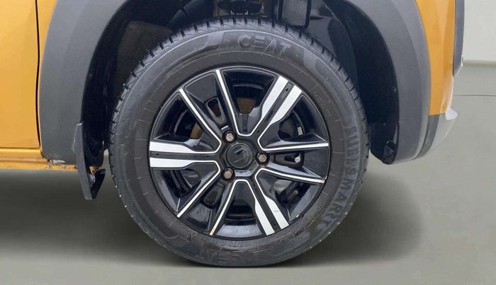 2022 Renault Kwid CLIMBER AMT 1.0, Petrol, Automatic, 19,420 km, Right Front Wheel