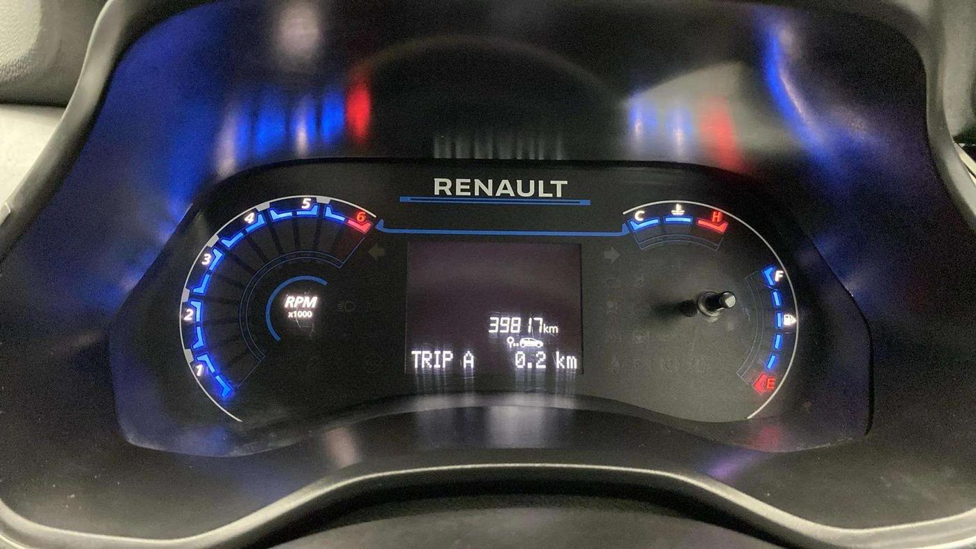 2023 Renault TRIBER RXZ DUAL TONE, Petrol, Manual, 39,826 km, Odometer Image