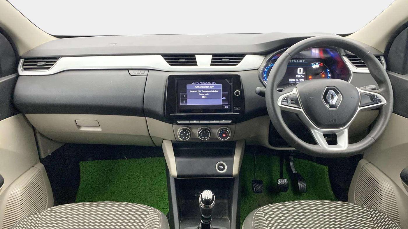 2023 Renault TRIBER RXZ DUAL TONE, Petrol, Manual, 39,826 km, Dashboard