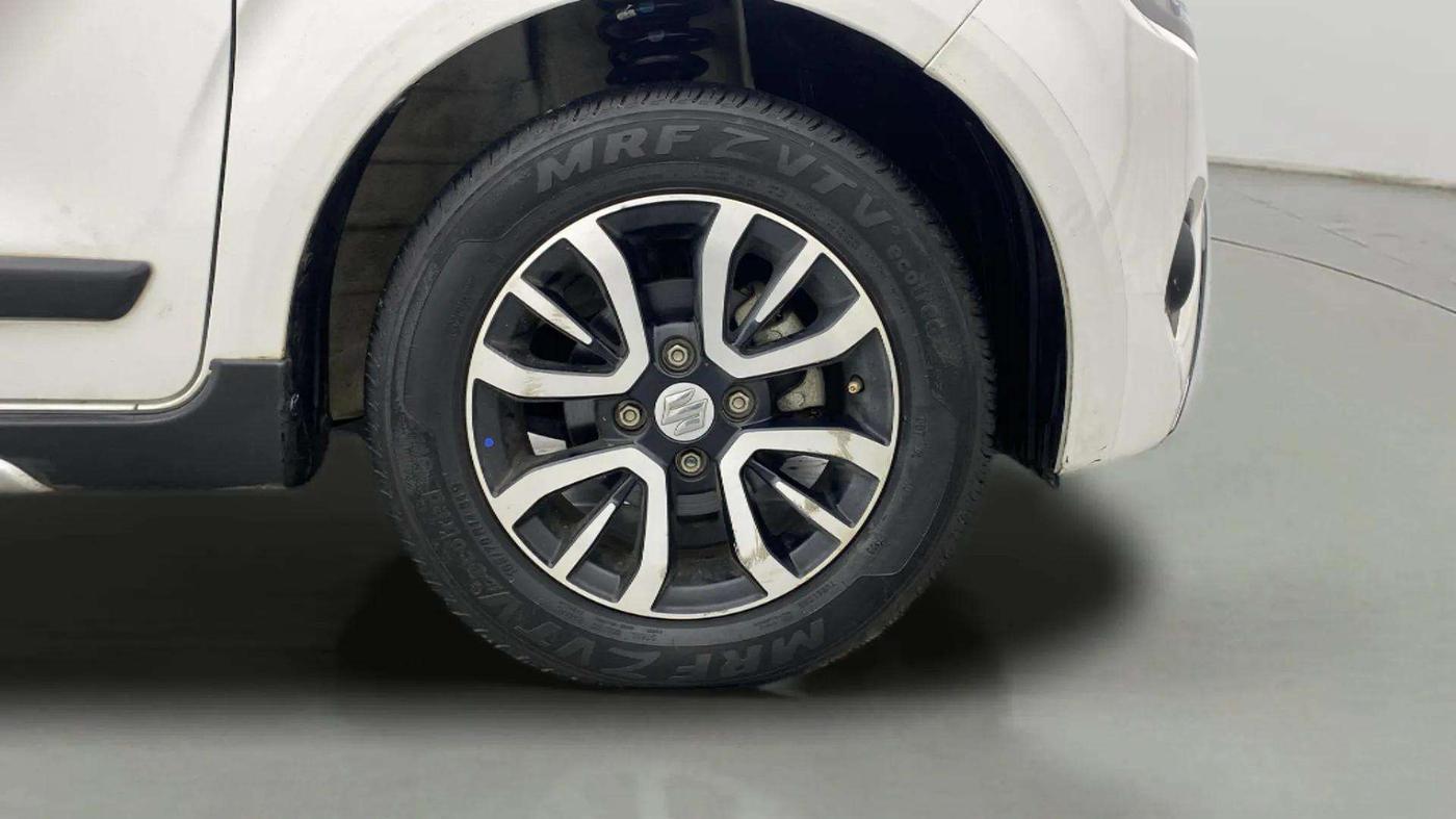 2023 Maruti New Wagon-R VXI 1.0, Petrol, Manual, 5,989 km, Right Front Wheel