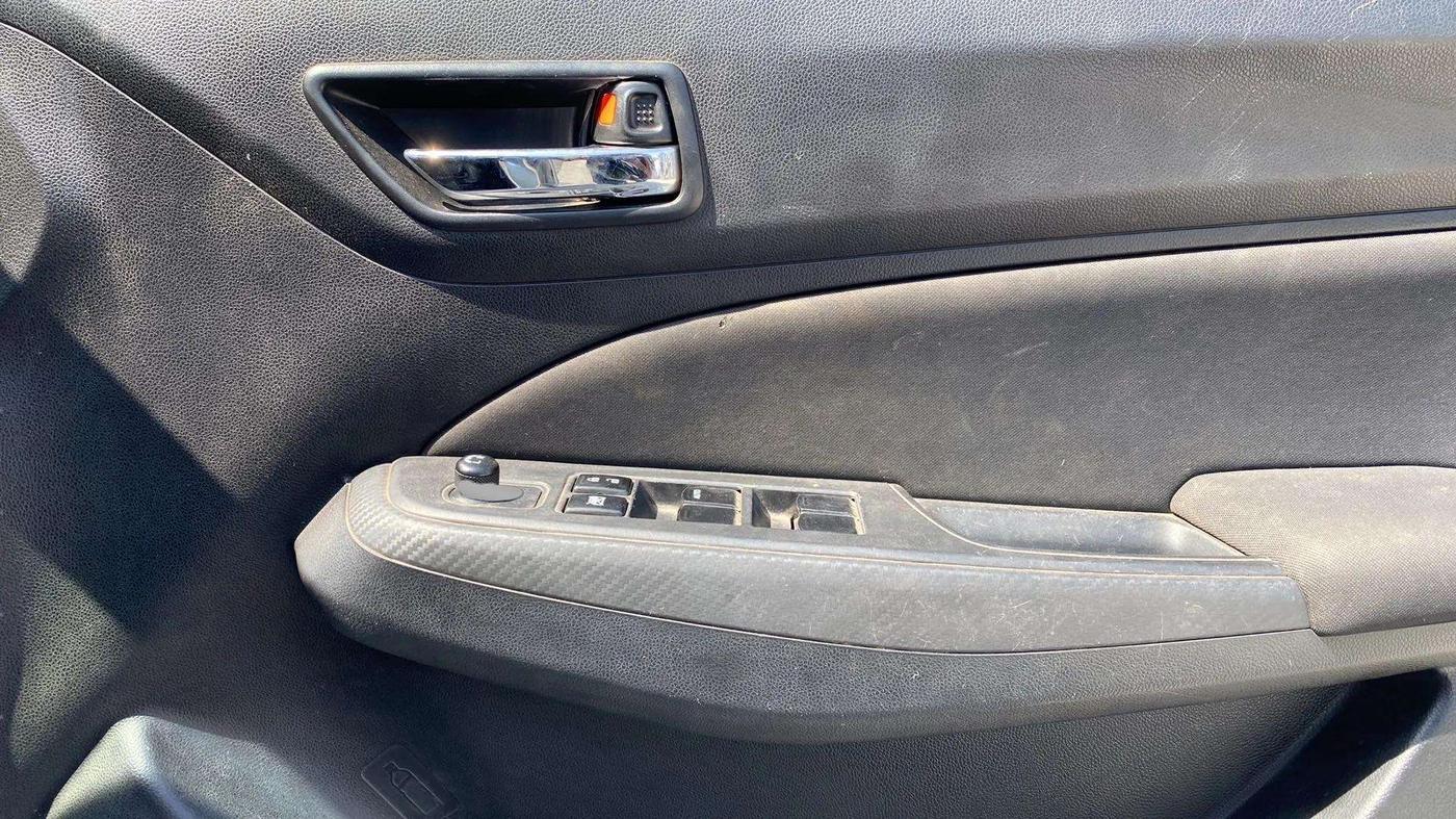 2021 Maruti Swift VXI, Petrol, Manual, 40,888 km, Driver Side Door Panels Control
