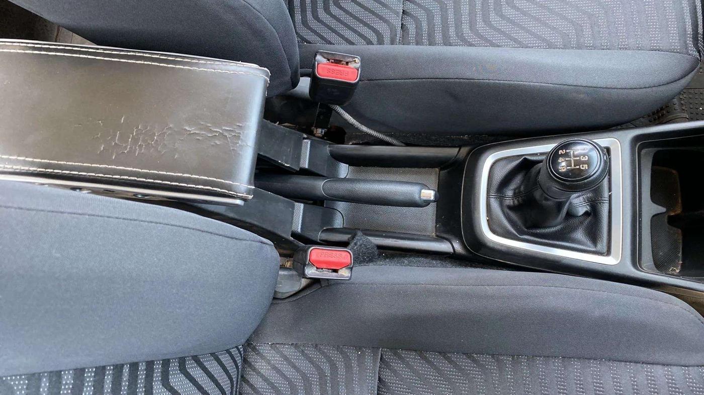 2021 Maruti Swift VXI, Petrol, Manual, 40,888 km, Gear Lever