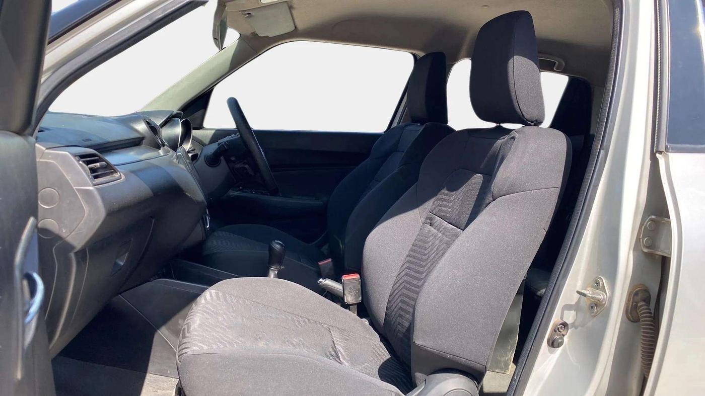 2021 Maruti Swift VXI, Petrol, Manual, 40,888 km, Right Side Front Door Cabin