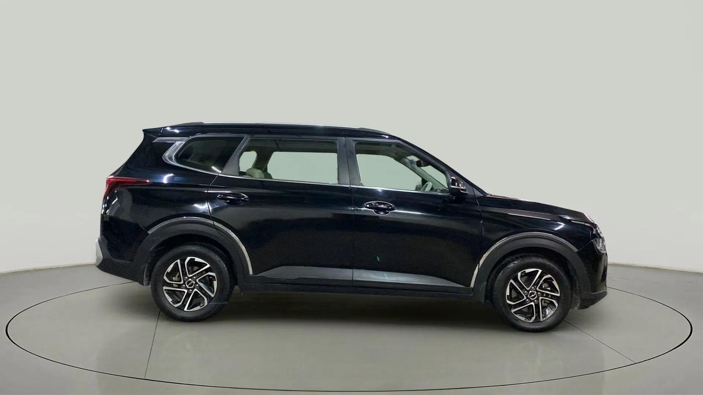 2022 KIA CARENS PRESTIGE PLUS 1.4 PETROL 7 STR, Petrol, Manual, 56,590 km, Right Side View