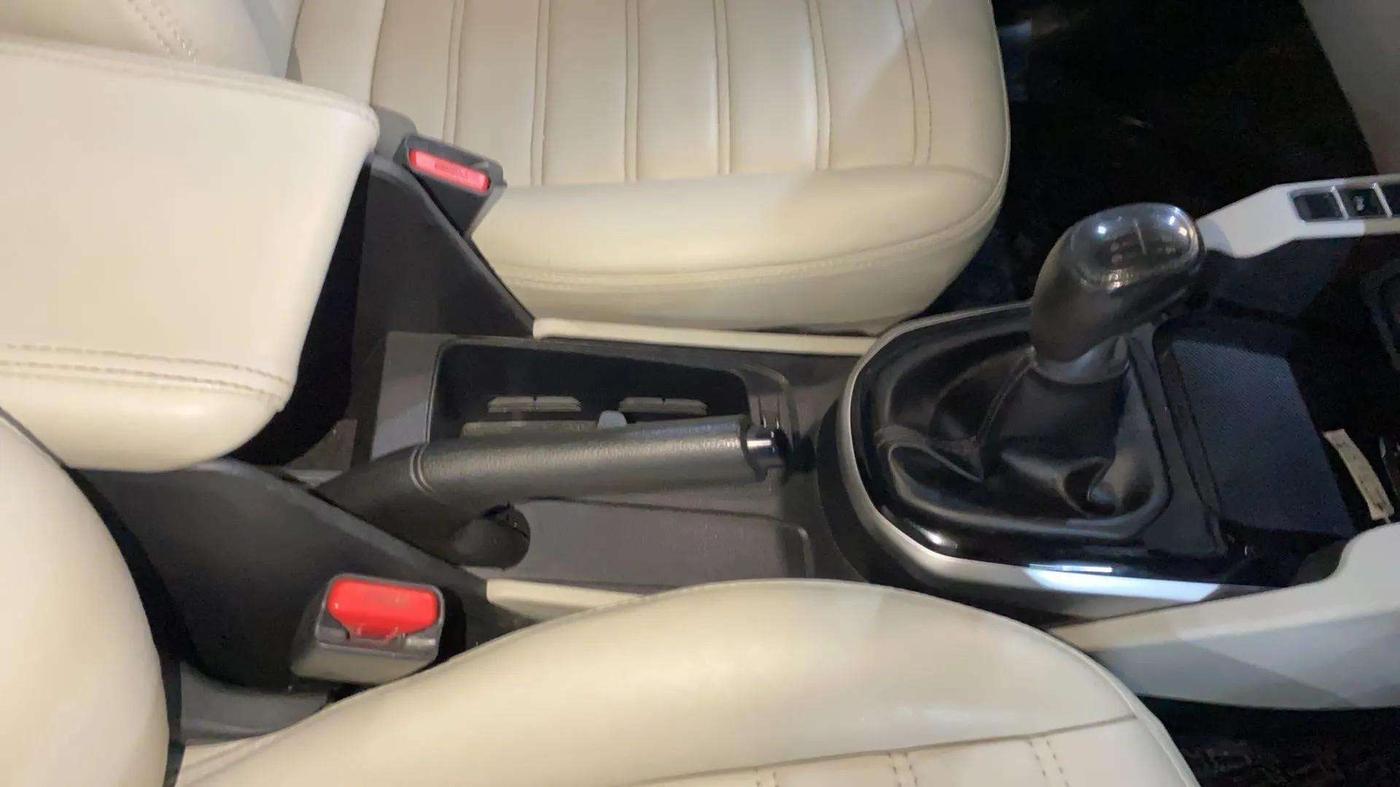 2022 KIA CARENS PRESTIGE PLUS 1.4 PETROL 7 STR, Petrol, Manual, 56,590 km, Gear Lever