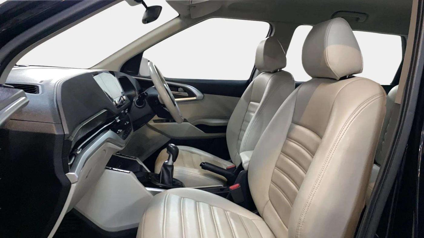 2022 KIA CARENS PRESTIGE PLUS 1.4 PETROL 7 STR, Petrol, Manual, 56,590 km, Right Side Front Door Cabin