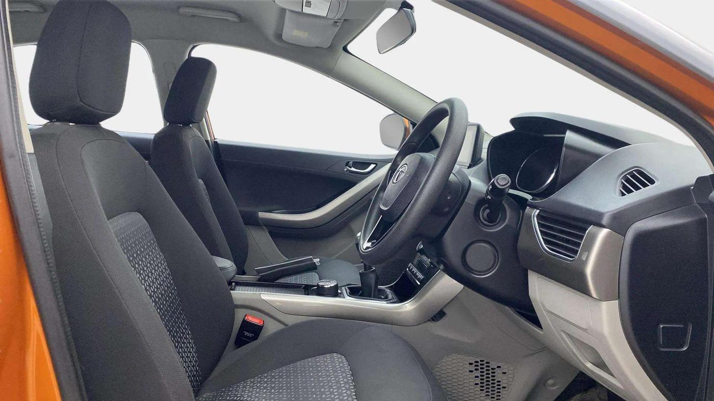 2019 Tata NEXON XZ PLUS PETROL DUAL TONE, Petrol, Manual, 46,005 km, Right Side Front Door Cabin
