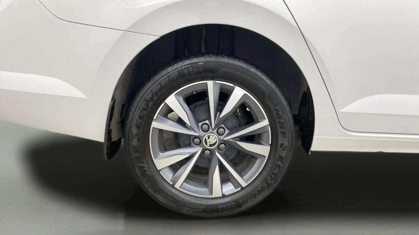 2022 Skoda SLAVIA STYLE 1.0L TSI MT, Petrol, Manual, 37,261 km, Right Rear Wheel