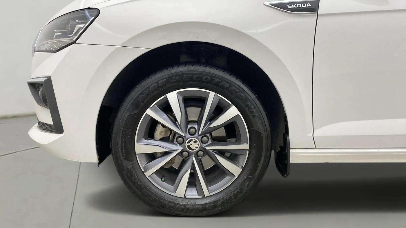 2022 Skoda SLAVIA STYLE 1.0L TSI MT, Petrol, Manual, 37,261 km, Left Front Wheel
