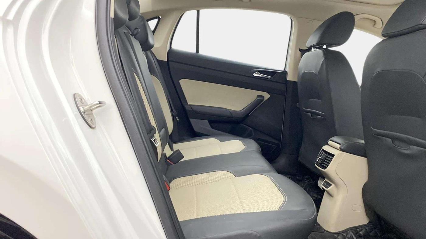 2022 Skoda SLAVIA STYLE 1.0L TSI MT, Petrol, Manual, 37,261 km, Right Side Rear Door Cabin