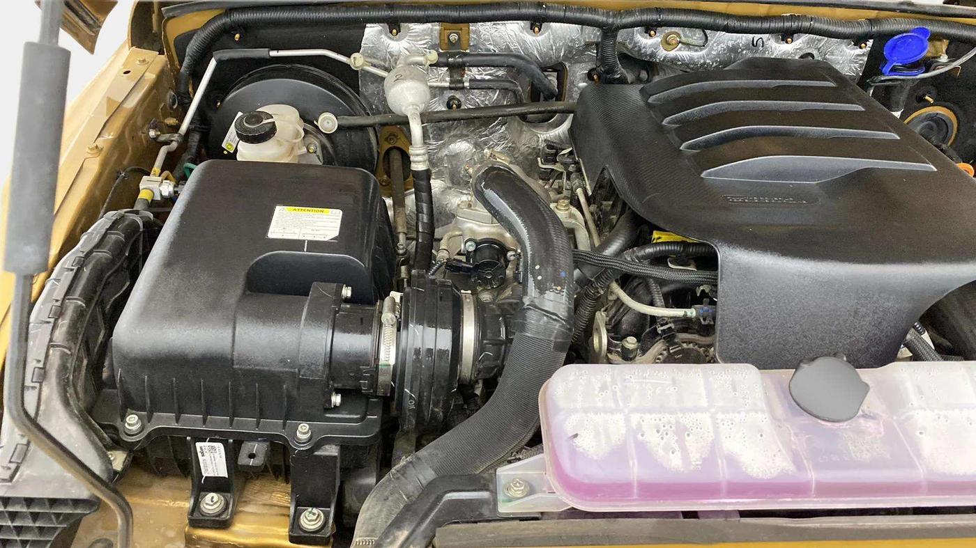 2023 Mahindra Thar LX P 2WD AT HT, Petrol, Automatic, 8,471 km, Engine View - Right