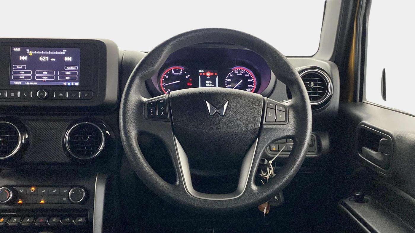 2023 Mahindra Thar LX P 2WD AT HT, Petrol, Automatic, 8,471 km, Steering Wheel Close Up