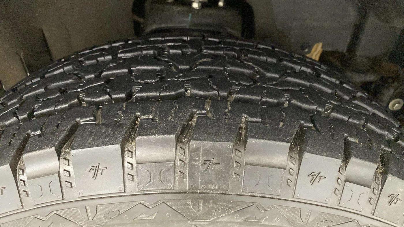 2023 Mahindra Thar LX P 2WD AT HT, Petrol, Automatic, 8,471 km, Right Front Tyre Tread