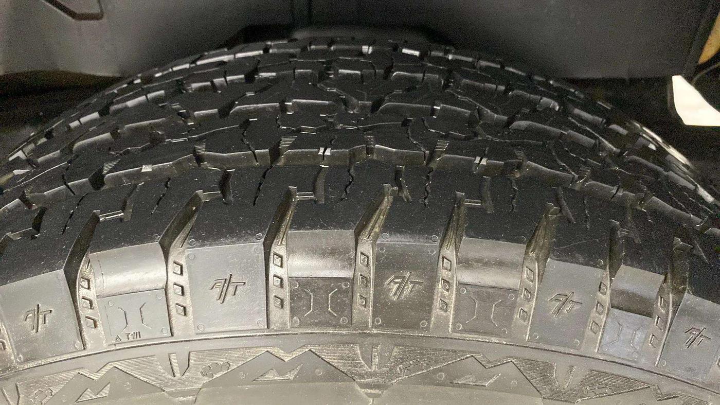 2023 Mahindra Thar LX P 2WD AT HT, Petrol, Automatic, 8,471 km, Left Rear Tyre Tread
