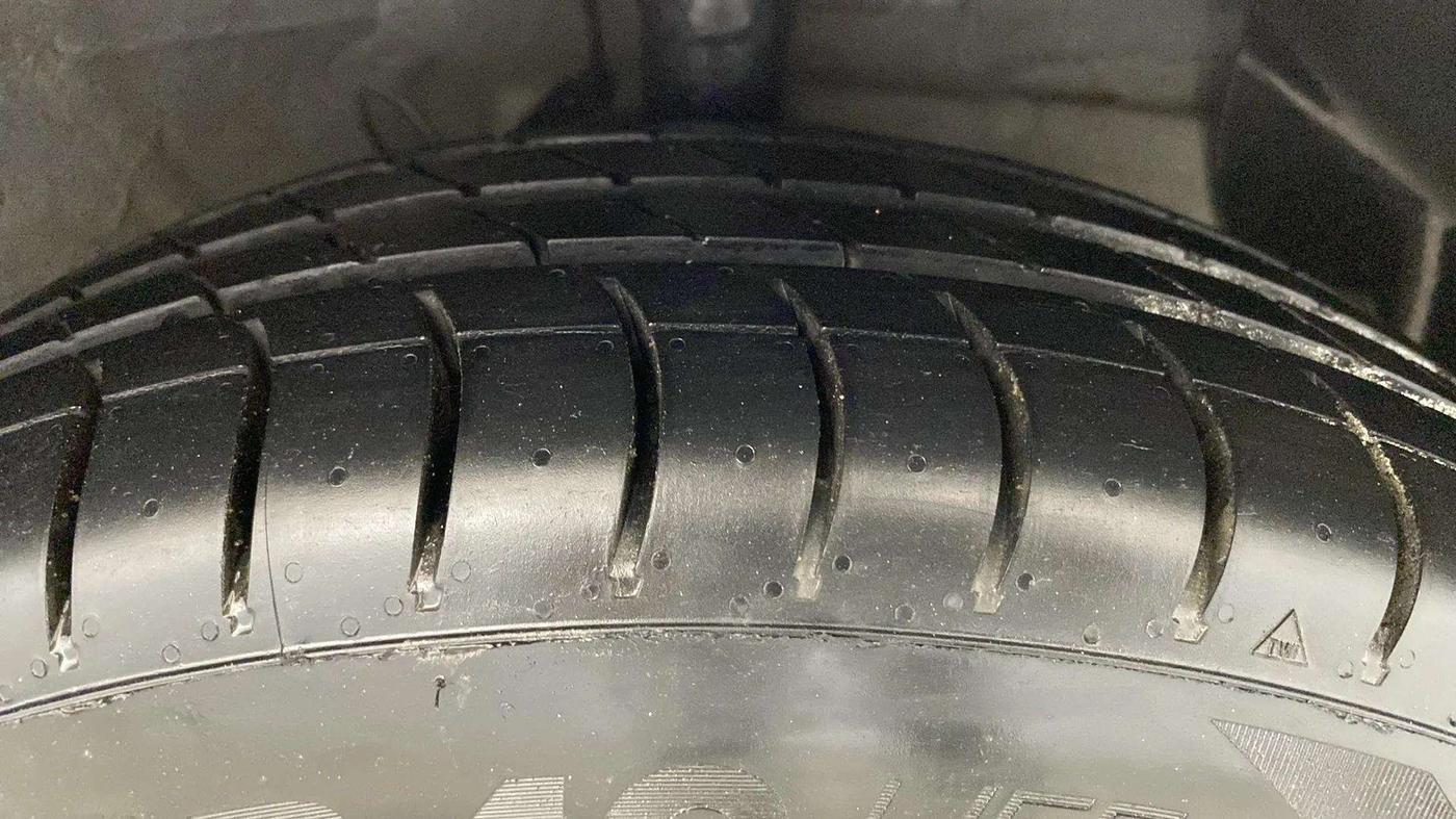 2019 Hyundai GRAND I10 NIOS SPORTZ AMT 1.2 KAPPA VTVT, Petrol, Automatic, 24,224 km, Right Front Tyre Tread