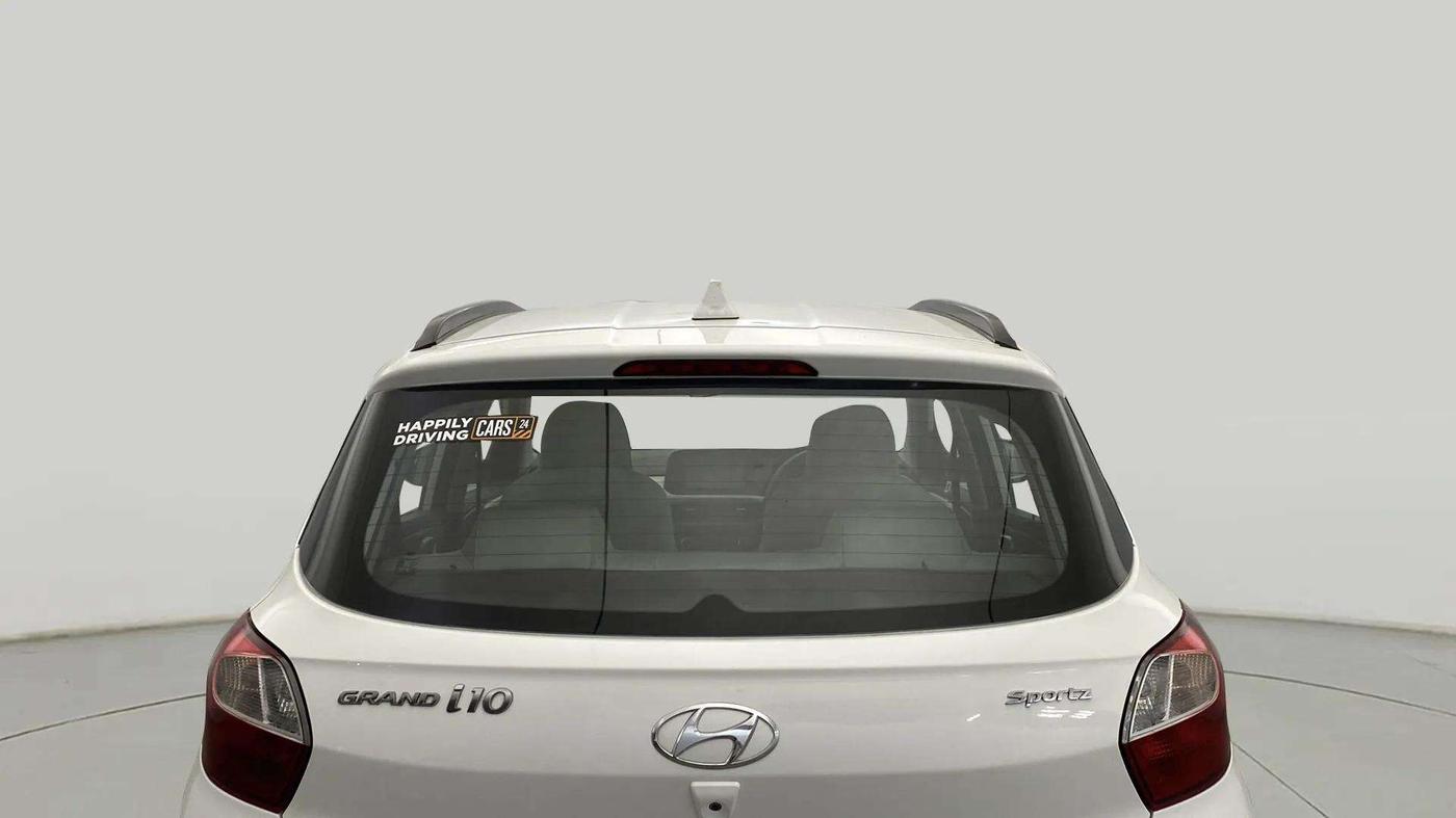 2019 Hyundai GRAND I10 NIOS SPORTZ AMT 1.2 KAPPA VTVT, Petrol, Automatic, 24,224 km, Rear Windshield