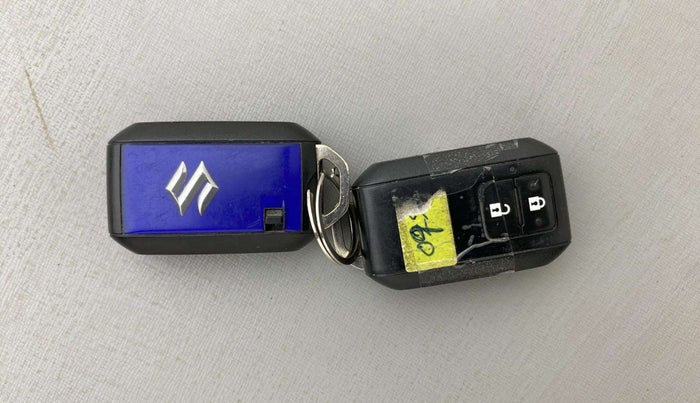 2019 Maruti Swift ZXI AMT, Petrol, Automatic, 76,337 km, Key Close Up