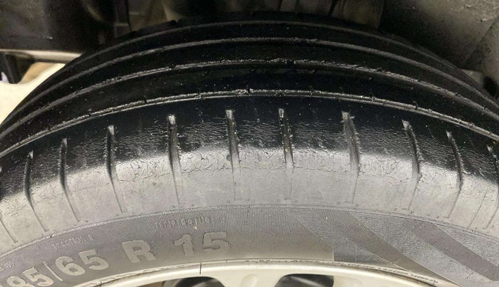 2019 Maruti Swift ZXI AMT, Petrol, Automatic, 76,337 km, Right Rear Tyre Tread