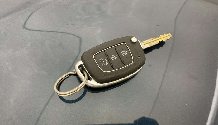 2020 Hyundai GRAND I10 NIOS SPORTZ AMT 1.2 KAPPA VTVT, Petrol, Automatic, 15,816 km, Key Close Up
