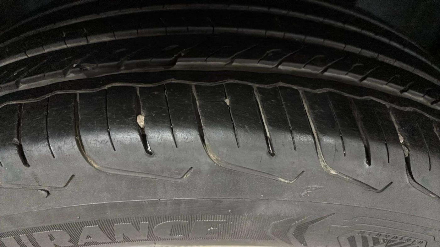 2023 Maruti FRONX DELTA 1.2 MT PETROL, Petrol, Manual, 25,039 km, Left Rear Tyre Tread