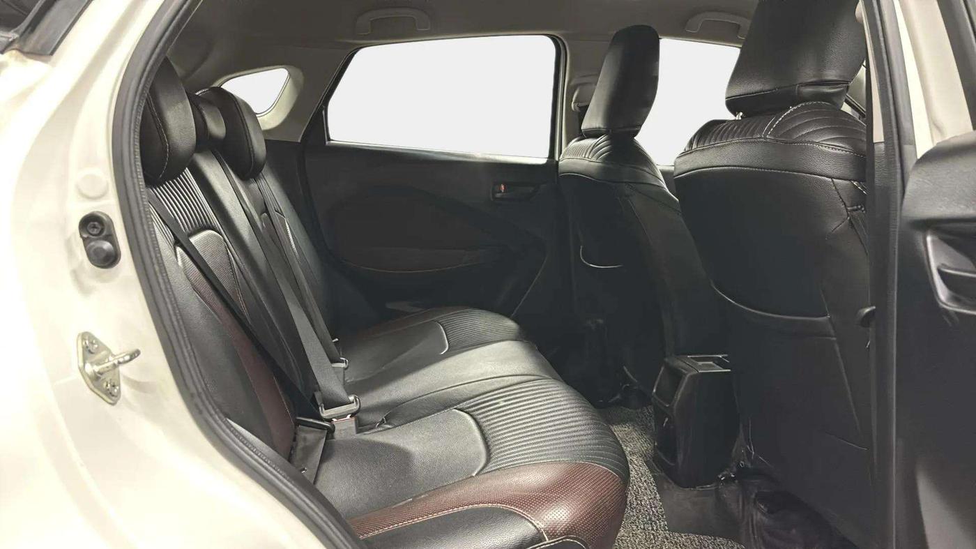 2023 Maruti FRONX DELTA 1.2 MT PETROL, Petrol, Manual, 25,039 km, Right Side Rear Door Cabin