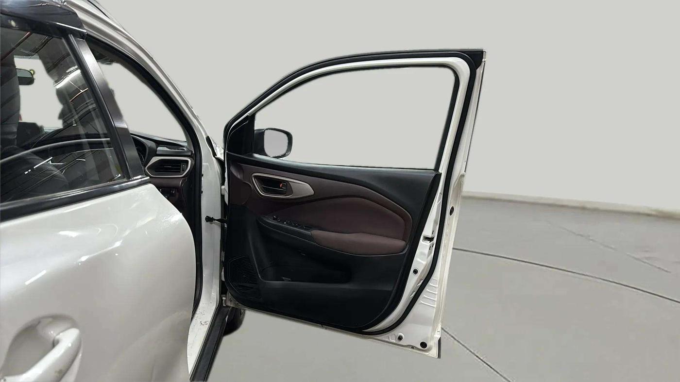 2023 Maruti FRONX DELTA 1.2 MT PETROL, Petrol, Manual, 25,039 km, RHS Front Door