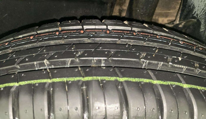 2018 Maruti Dzire VXI AMT, Petrol, Automatic, 23,701 km, Left Rear Tyre Tread