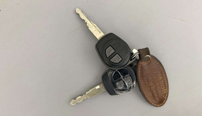 2018 Maruti Dzire VXI AMT, Petrol, Automatic, 23,701 km, Key Close Up