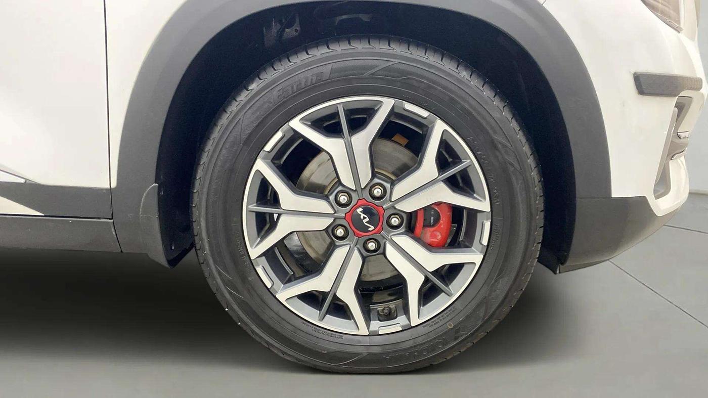 2022 KIA SELTOS GTX PLUS 1.5 DIESEL AT, Diesel, Automatic, 51,640 km, Right Front Wheel