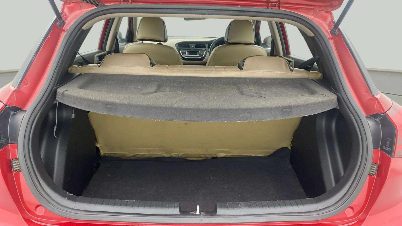 2017 Hyundai Elite i20 SPORTZ 1.2, Petrol, Manual, 76,762 km, Boot Open Zoomed View