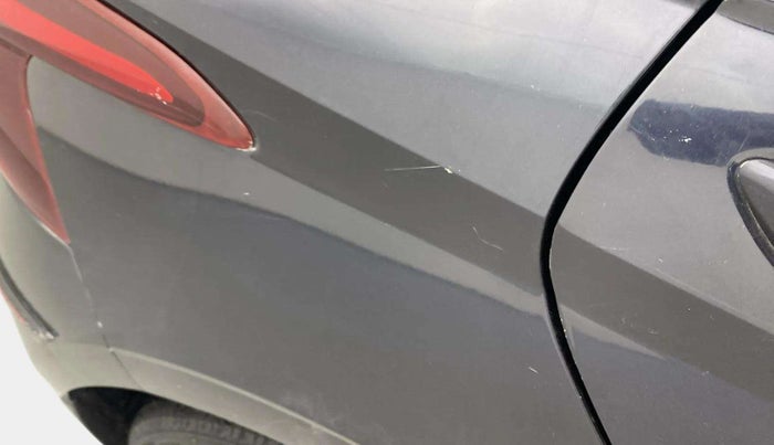 2021 Hyundai NEW I20 SPORTZ 1.2 AT, Petrol, Automatic, 30,970 km, Right quarter panel - Minor scratches