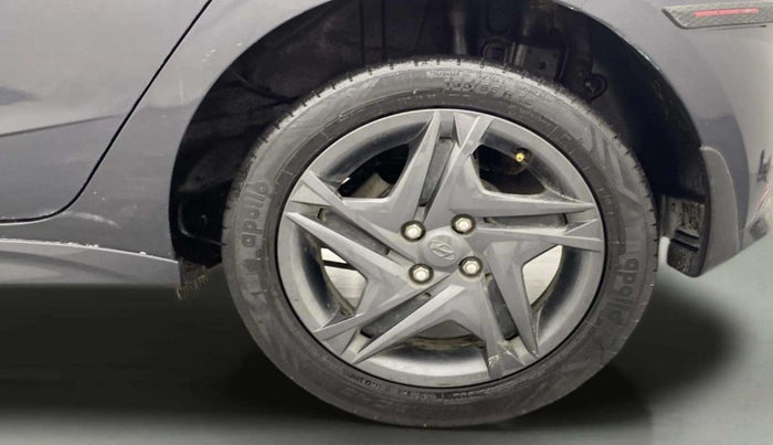 2021 Hyundai NEW I20 SPORTZ 1.2 AT, Petrol, Automatic, 30,970 km, Left Rear Wheel