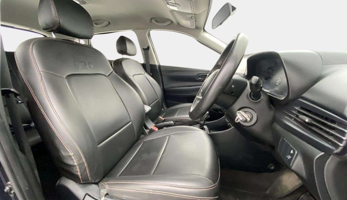2021 Hyundai NEW I20 SPORTZ 1.2 AT, Petrol, Automatic, 30,970 km, Right Side Front Door Cabin