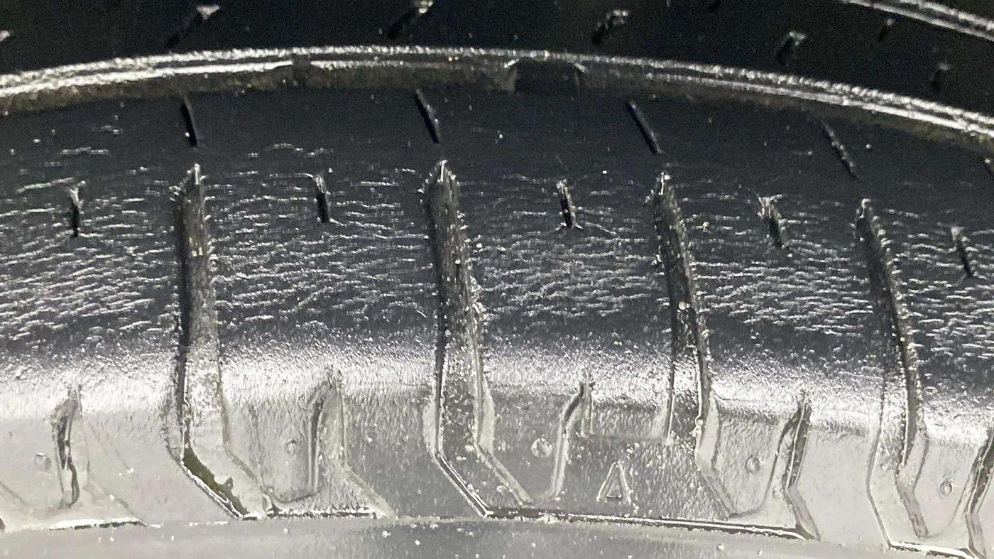 2021 Maruti Ertiga VXI SHVS, Petrol, Manual, 35,164 km, Left Front Tyre Tread
