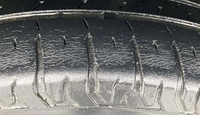2021 Maruti Ertiga VXI SHVS, Petrol, Manual, 35,164 km, Left Front Tyre Tread
