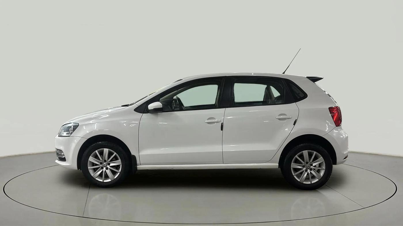 2016 Volkswagen Polo HIGHLINE1.2L, Petrol, Manual, 90,843 km, Left Side